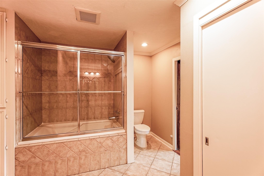 3827 Drake Street - Photo 18