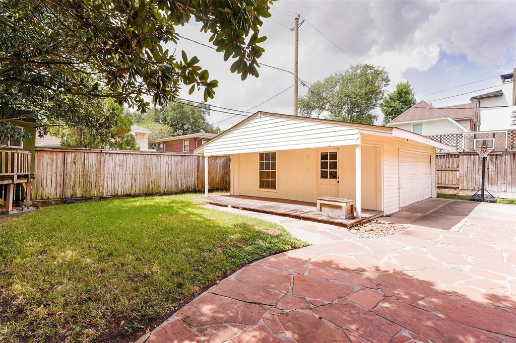 3827 Drake Street - Photo 28
