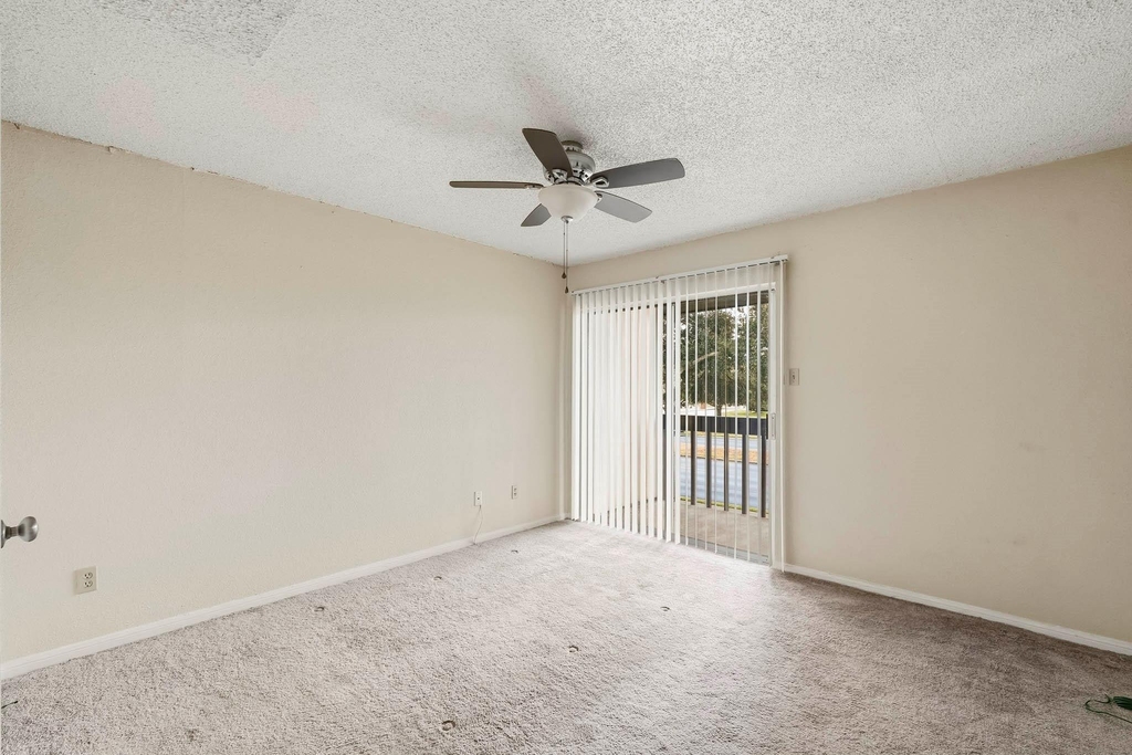 1500 Bay Area Boulevard - Photo 11
