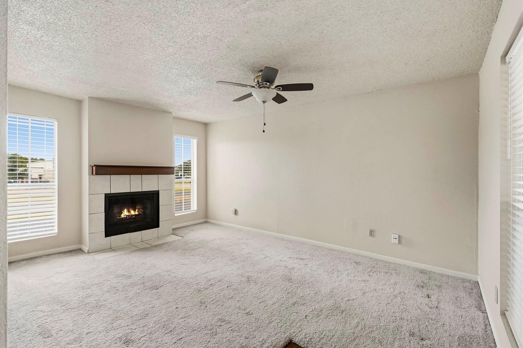 1500 Bay Area Boulevard - Photo 2