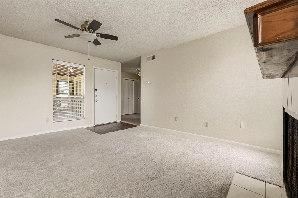 1500 Bay Area Boulevard - Photo 4