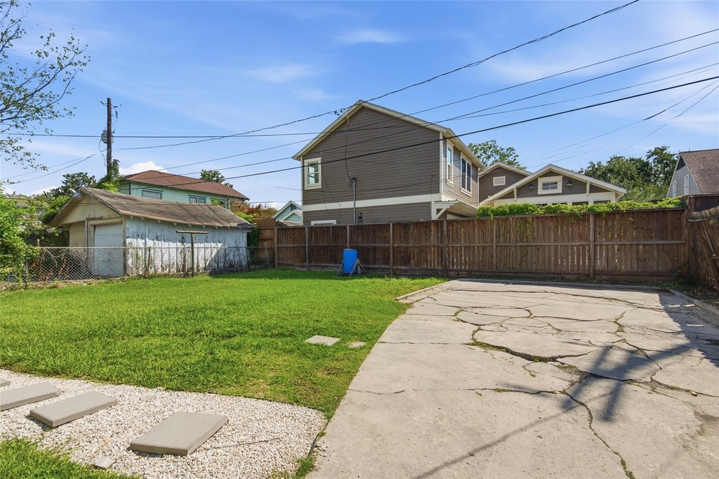 1008 Studewood Street - Photo 13