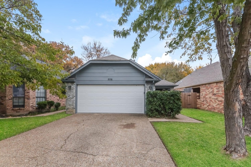 506 Bryan Court - Photo 1