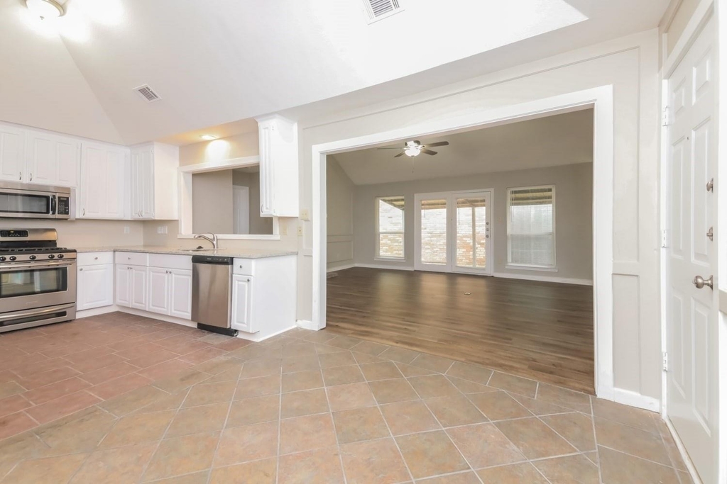 506 Bryan Court - Photo 5