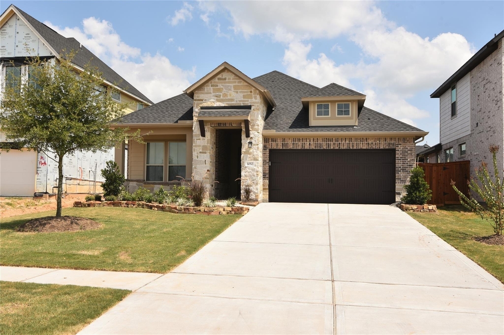 1052 Open Sky Drive - Photo 0