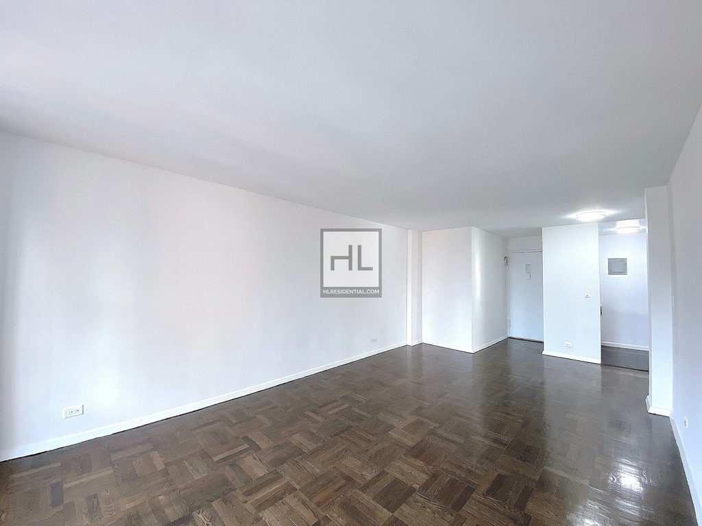 East 35th Street - Photo 3