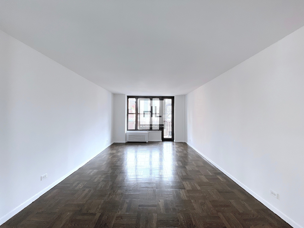 East 35th Street - Photo 0