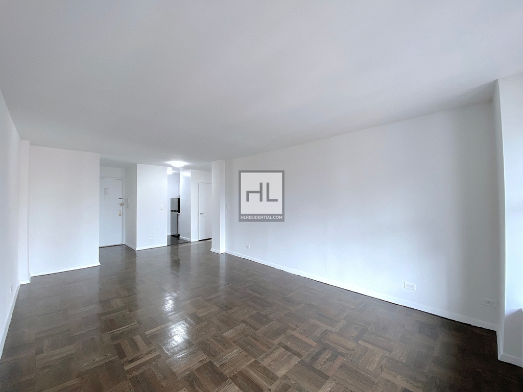 East 35th Street - Photo 2