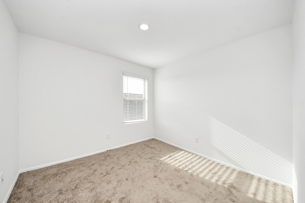 1409 Twilight Green Drive - Photo 16
