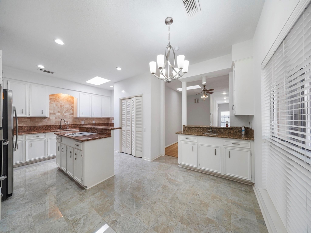 2226 Jamara Lane - Photo 6