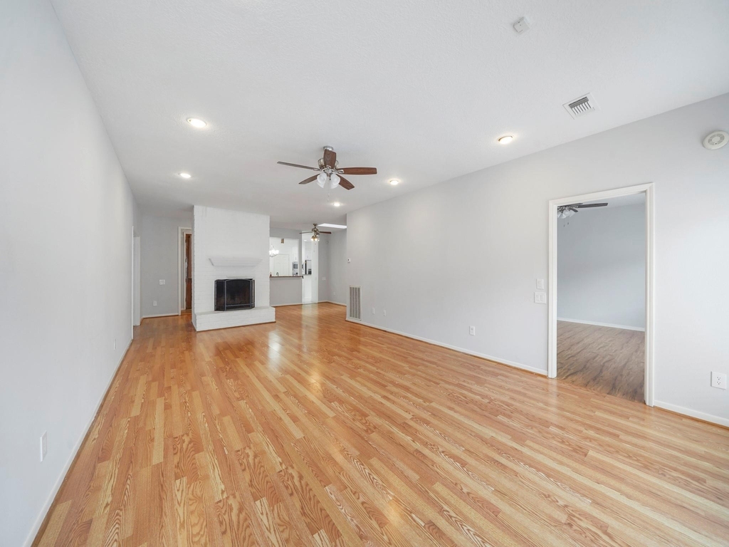 2226 Jamara Lane - Photo 3