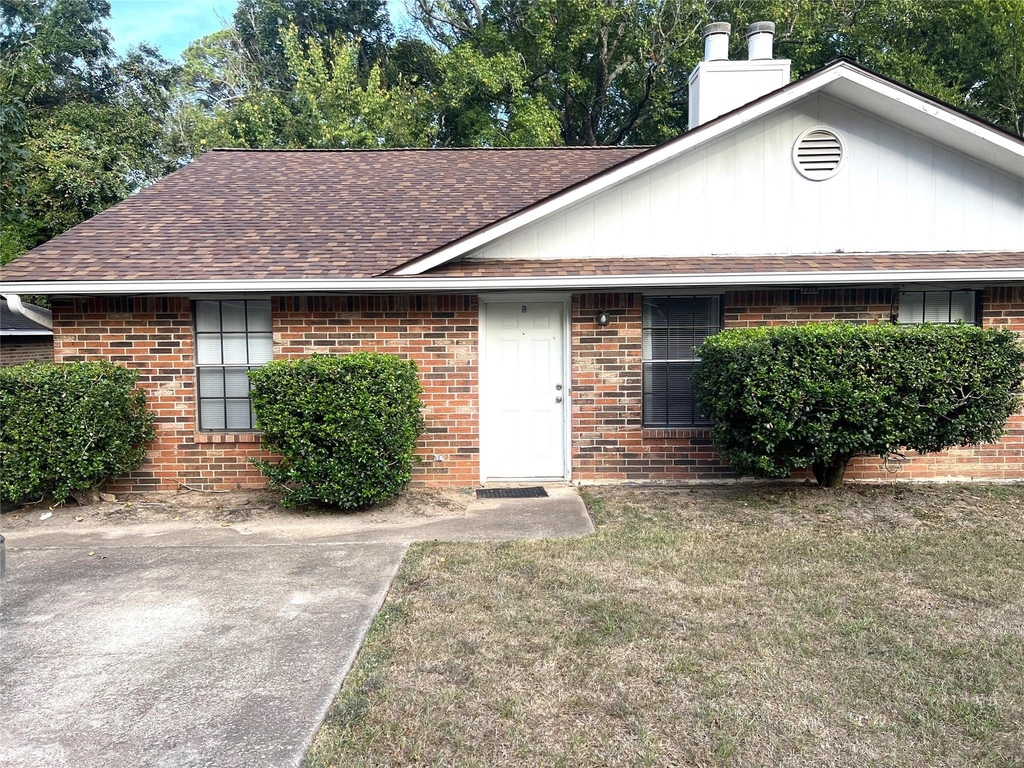 3008 Manor Lane - Photo 0