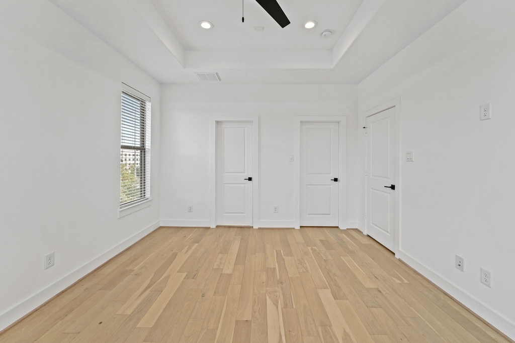 1108 Brooks Street - Photo 13