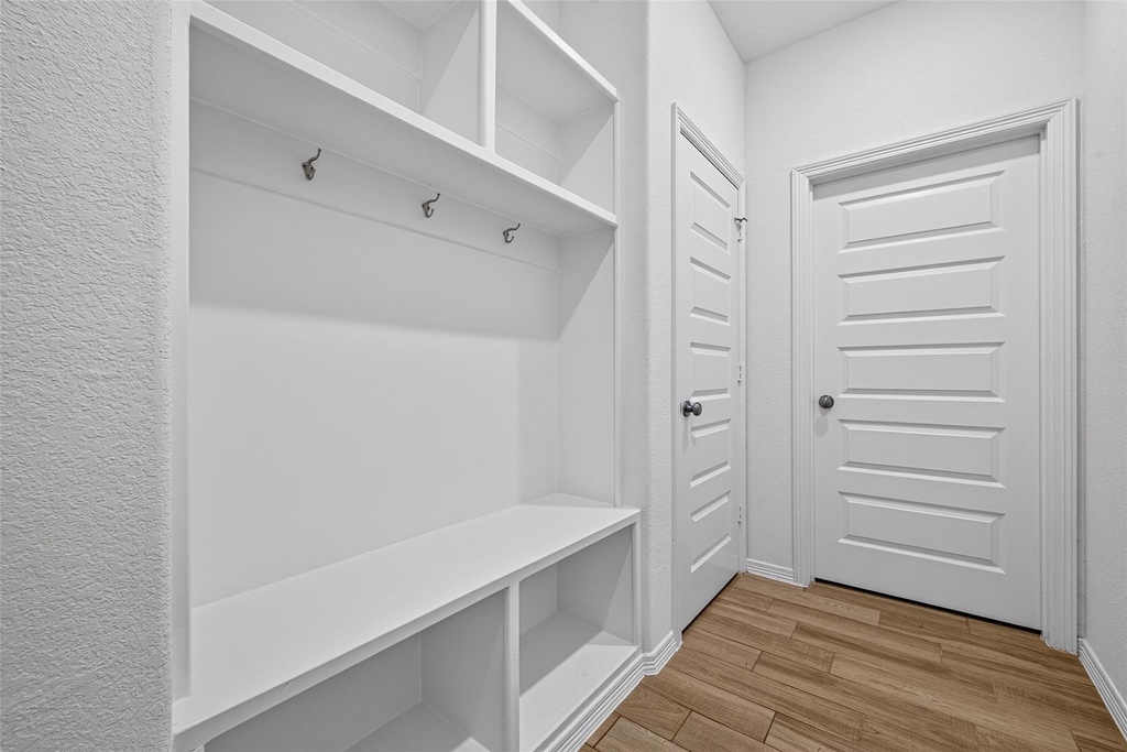 23131 Forebear Drive - Photo 10