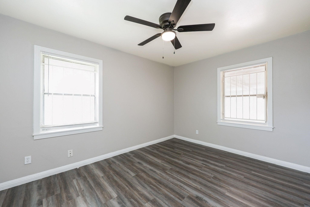 6002 Doulton Drive - Photo 16