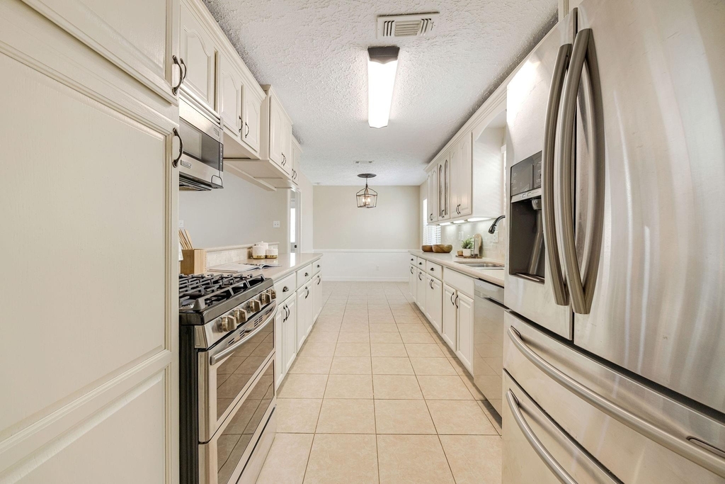 2811 Quincannon Lane - Photo 11