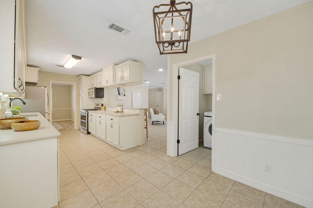 2811 Quincannon Lane - Photo 12