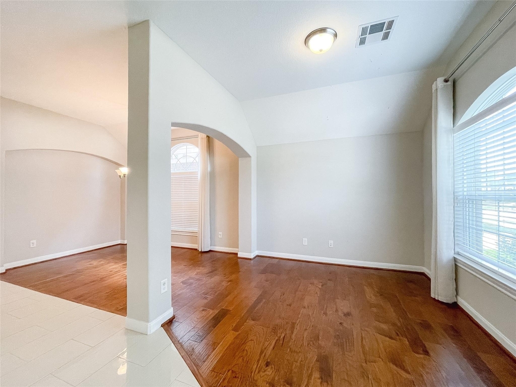 18222 Golden Falls Lane - Photo 4
