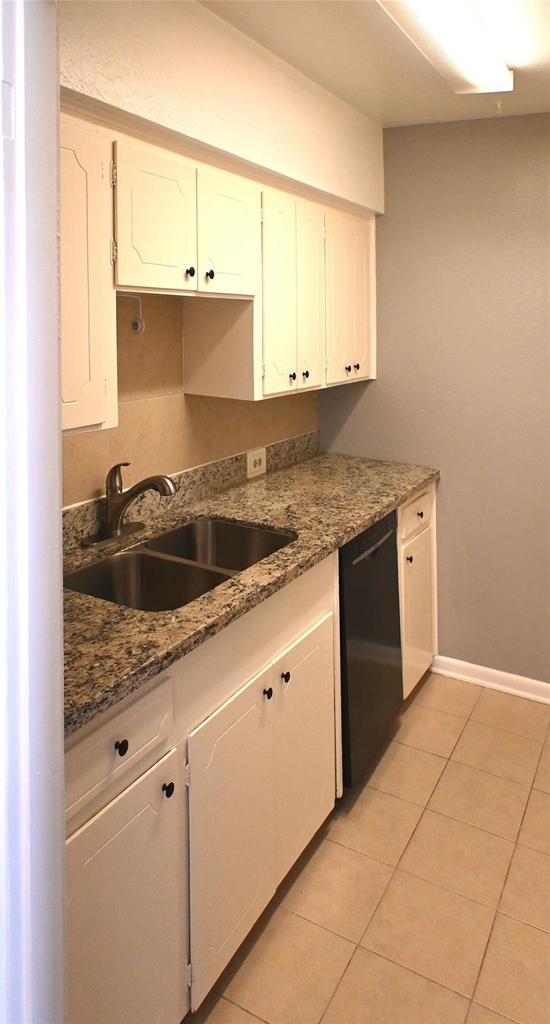 2101 Fountain View Drive - Photo 6