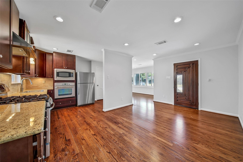 6318 Woodbrook Lane - Photo 9