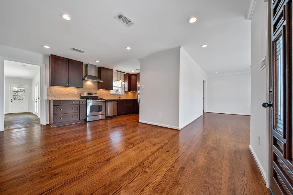 6318 Woodbrook Lane - Photo 10