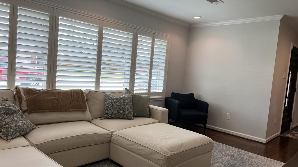 6318 Woodbrook Lane - Photo 8
