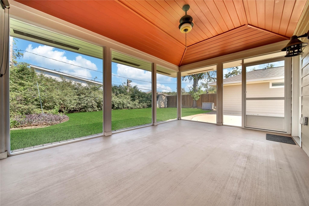 6318 Woodbrook Lane - Photo 35