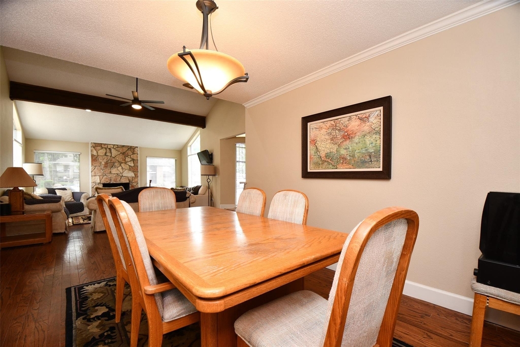 306 Priscilla Court - Photo 14