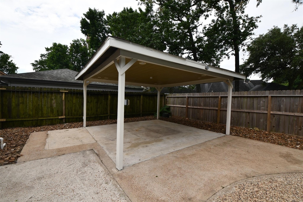306 Priscilla Court - Photo 25