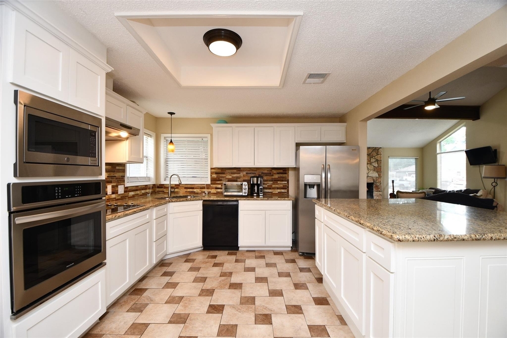 306 Priscilla Court - Photo 17
