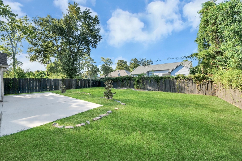 2628 Cliffdale Street - Photo 38