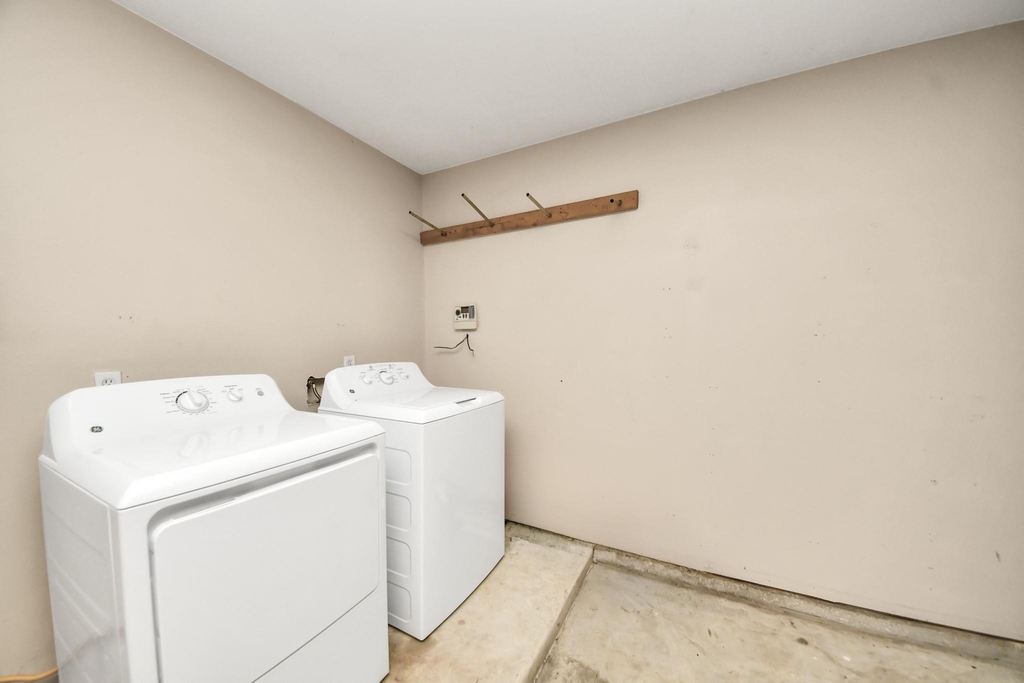 2628 Cliffdale Street - Photo 31