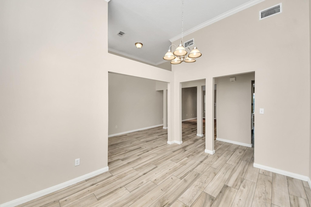 2628 Cliffdale Street - Photo 9
