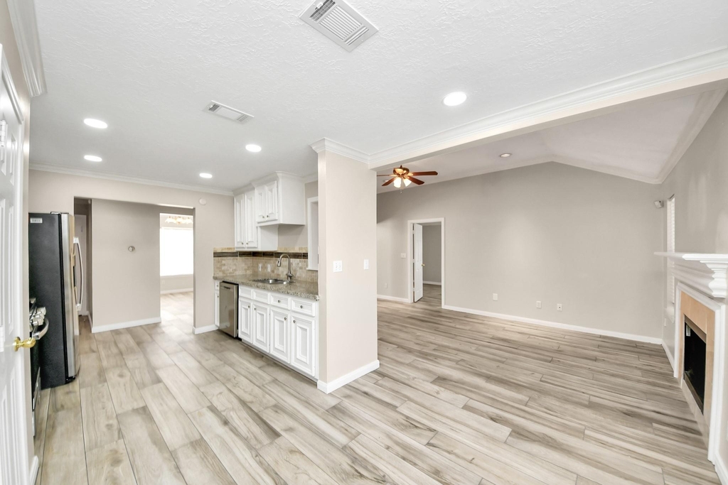 2628 Cliffdale Street - Photo 15