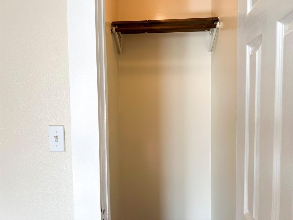 617 12th Street - Photo 5