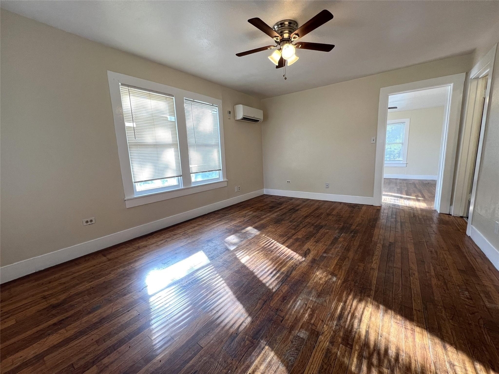617 12th Street - Photo 7