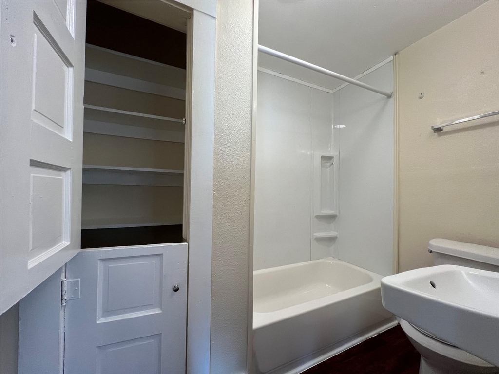 617 12th Street - Photo 12