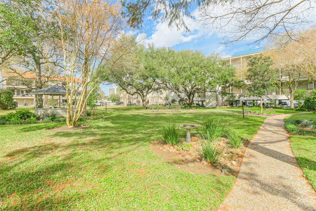 351 Lakeside Lane - Photo 4