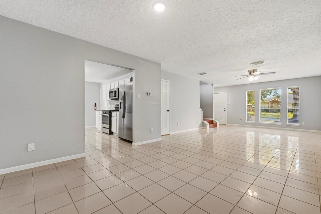 5815 Red River Drive - Photo 4