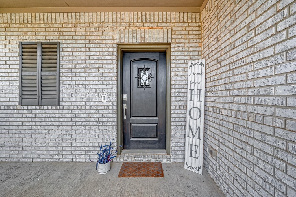30822 Lake Spur Manor - Photo 4
