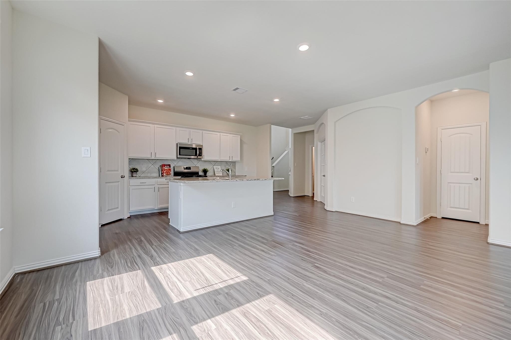 30822 Lake Spur Manor - Photo 14