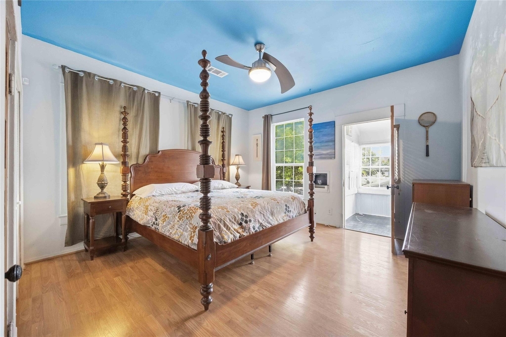 405 W Drew Street - Photo 1
