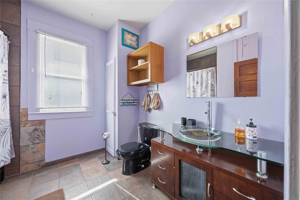 405 W Drew Street - Photo 2
