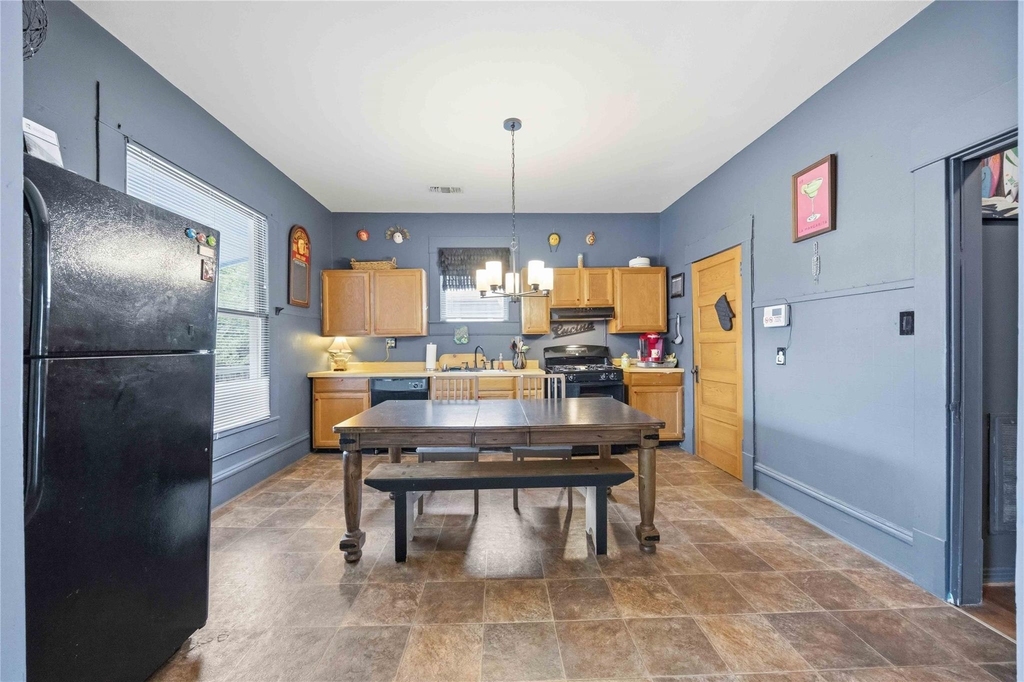 405 W Drew Street - Photo 5