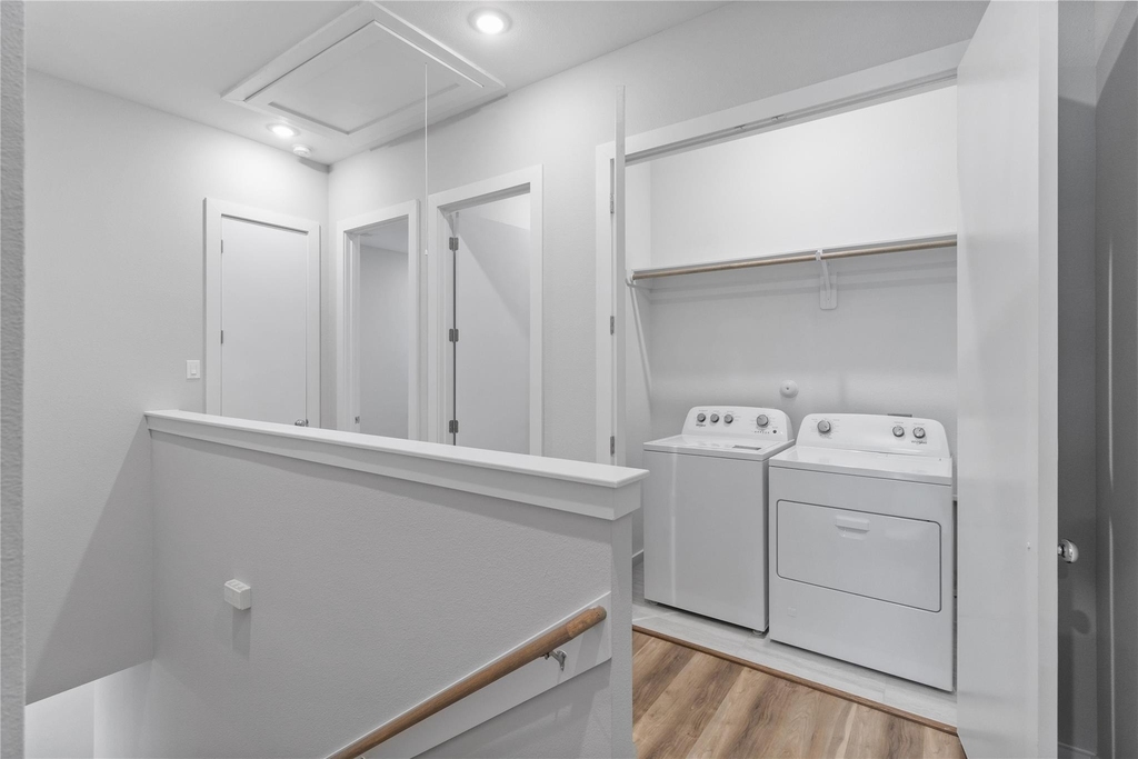 602 Thornton Road - Photo 9