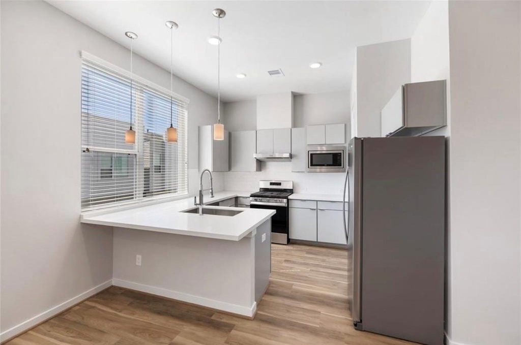 602 Thornton Road - Photo 9