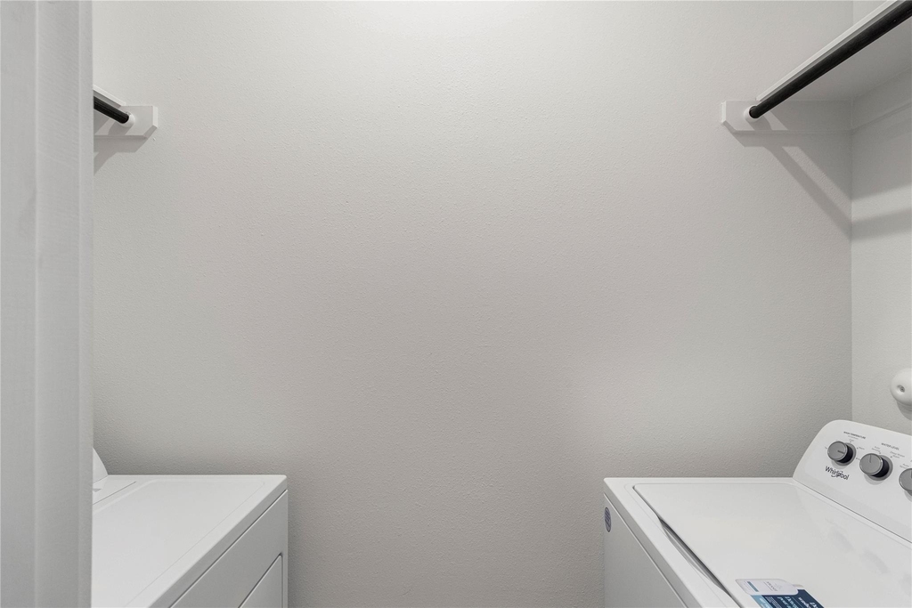 602 Thornton Road - Photo 11