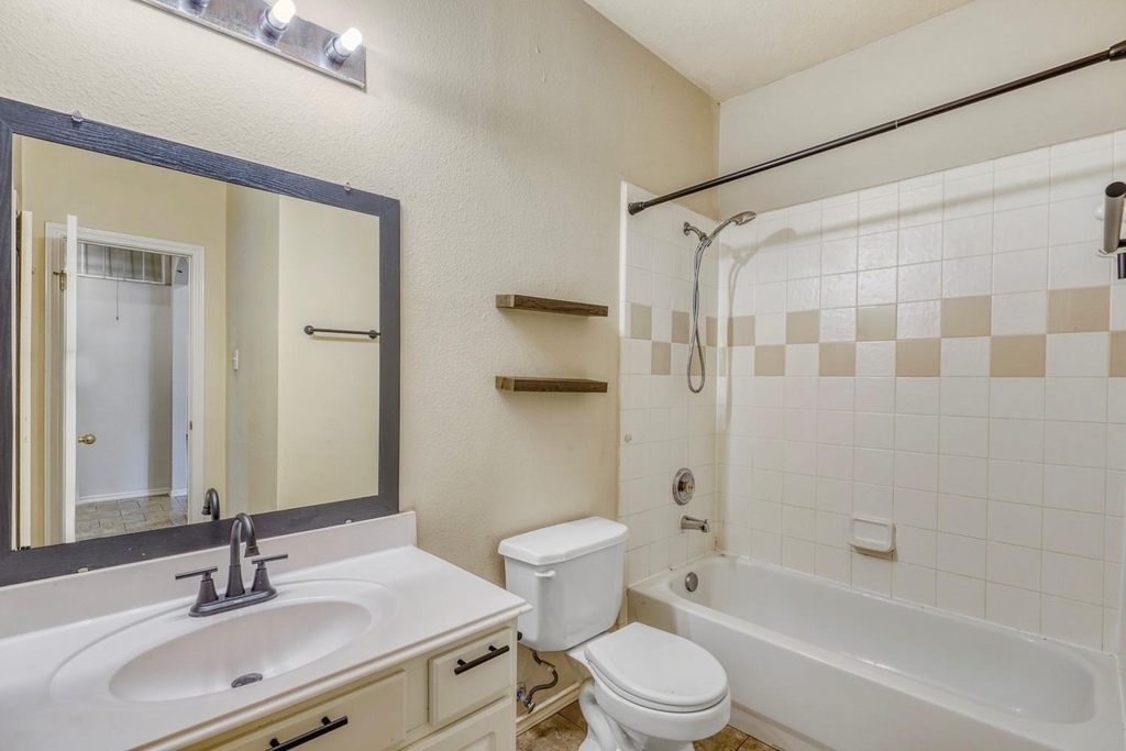 7311 Cragmont Bridge Drive - Photo 17