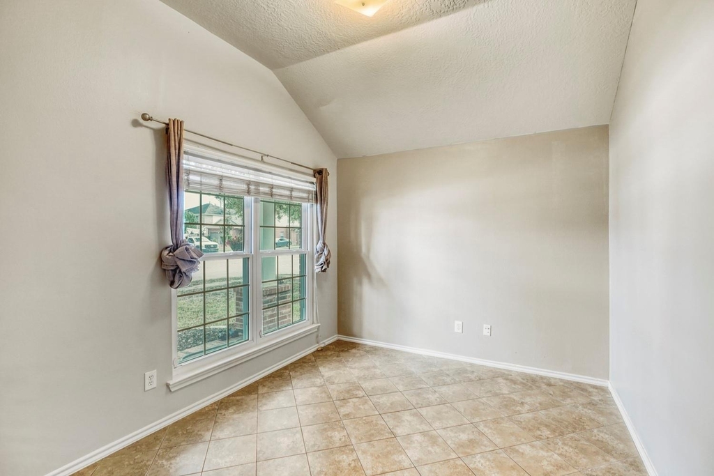 7311 Cragmont Bridge Drive - Photo 6
