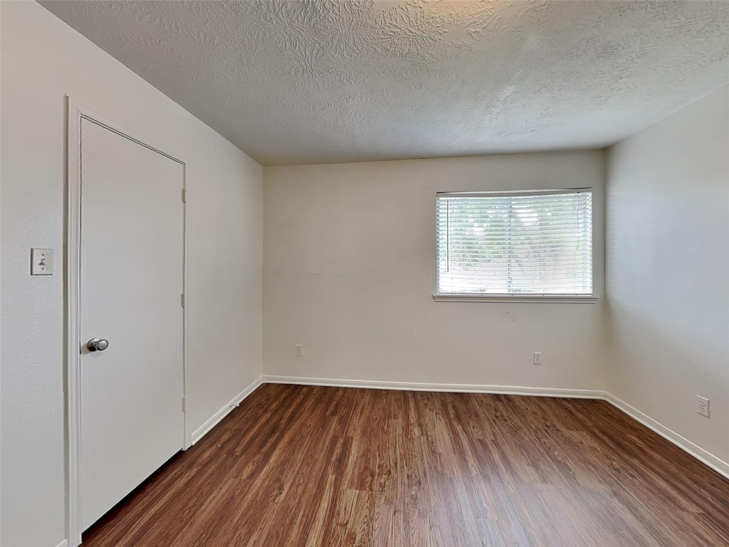 9220 Mahan Drive - Photo 13